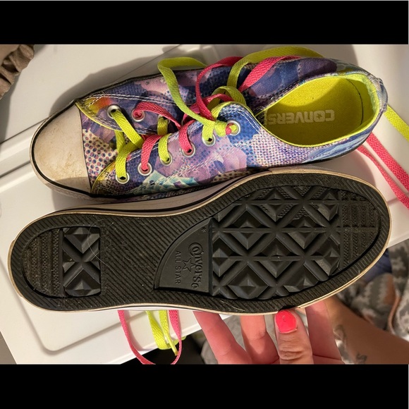Neon rainbow print womens converse size 8. Worn 7 times. No wear on soles. - Picture 1 of 2